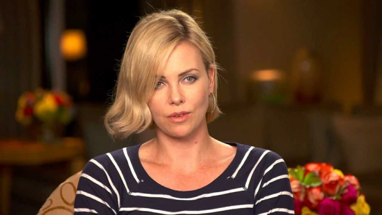 Young Adult - Charlize Theron (Mavis Gary) &uuml;ber Collette Wolfe (Interview)