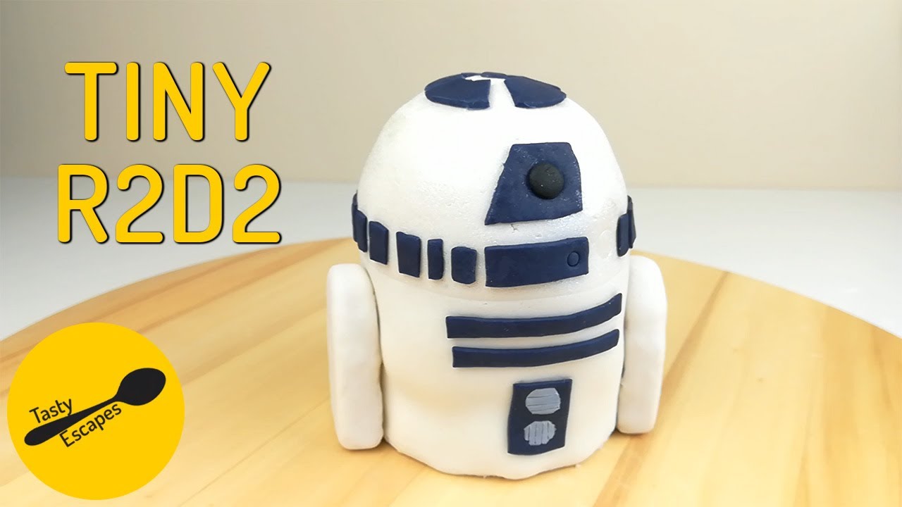 Iconic robot R2D2 as a TINY cake | How to make motive cake