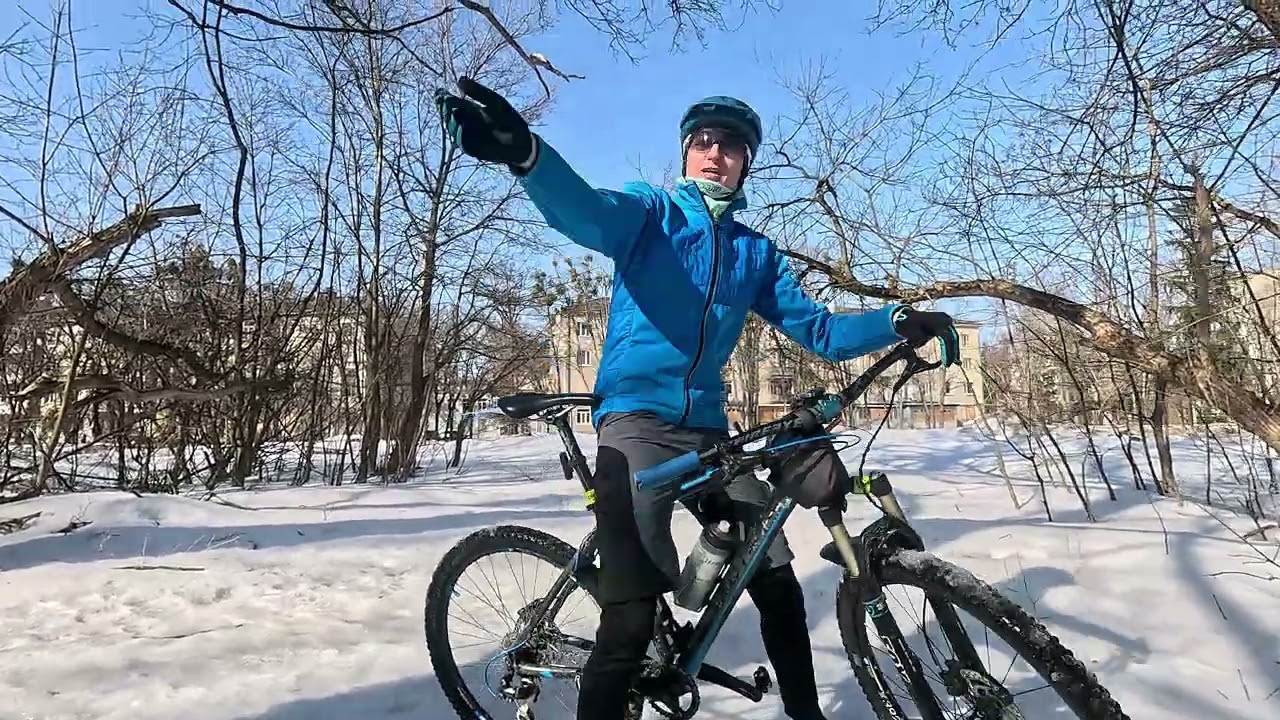 Привет велосипедистам на Пятихатках БАМ, едем по покрым велодородкам. Весна, тепло и мокро