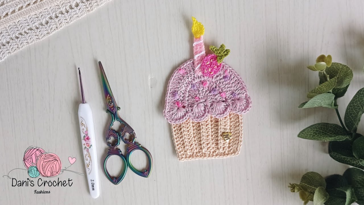 🥳HOY en mi cumpleaños te enseño hacer un aplique de cupcakes 🧁/a crochet