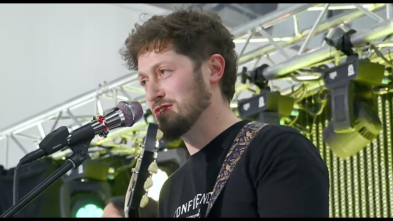 Eva Bure&scaron;ov&aacute;, Jakub Lenz - M&iacute;sto - Avion Shopping park Ostrava 15.11.2025  #livemusic #evaburesova