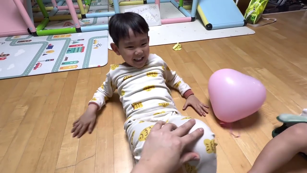 어린이집,유치원,가정 보육! 시각 장애인 엄마의 삼 형제 돌보기...오늘도 해냈다￼￼