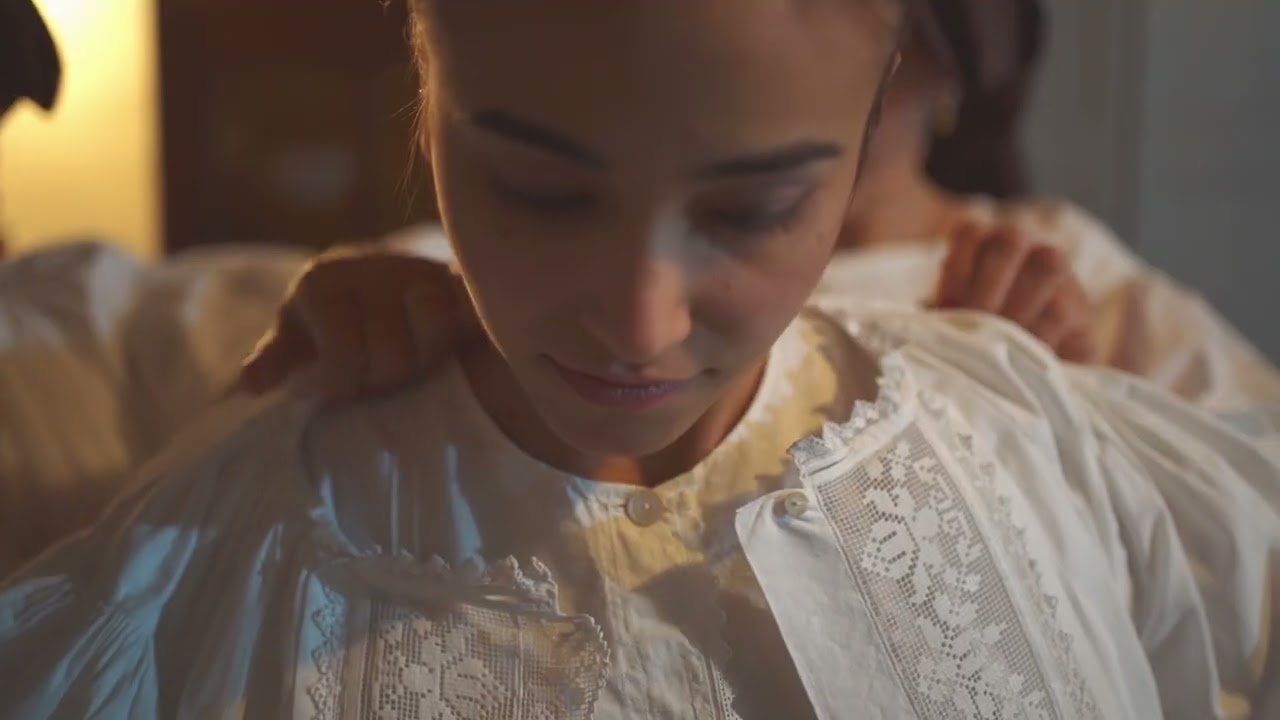 Bestimenta -La Vestizione dell'abito femminile Bariese