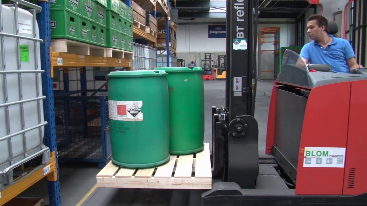 Praktijk reachtruck voor reachtruckcertificaat | ✔ BLOM opleidingen