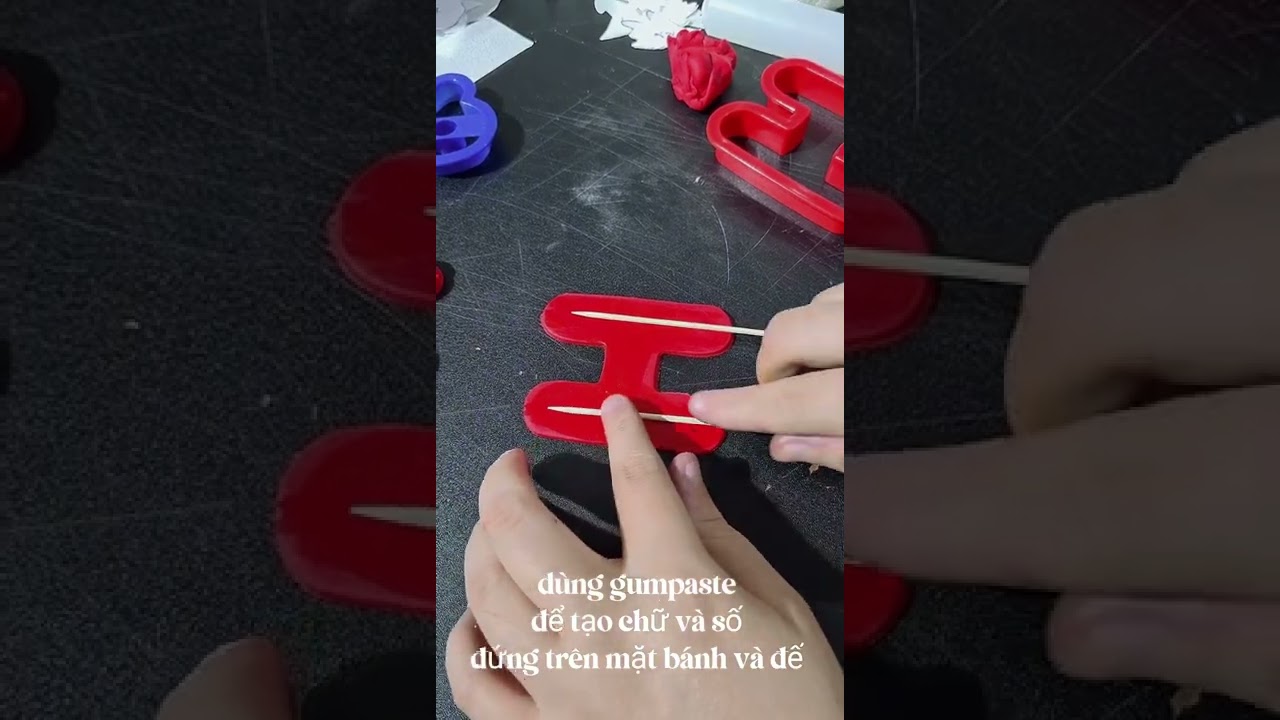 Hướng dẫn cách tạo hình chữ và số đứng trên mặt bánh và đế #fancyfondant #gumpaste #tutorial