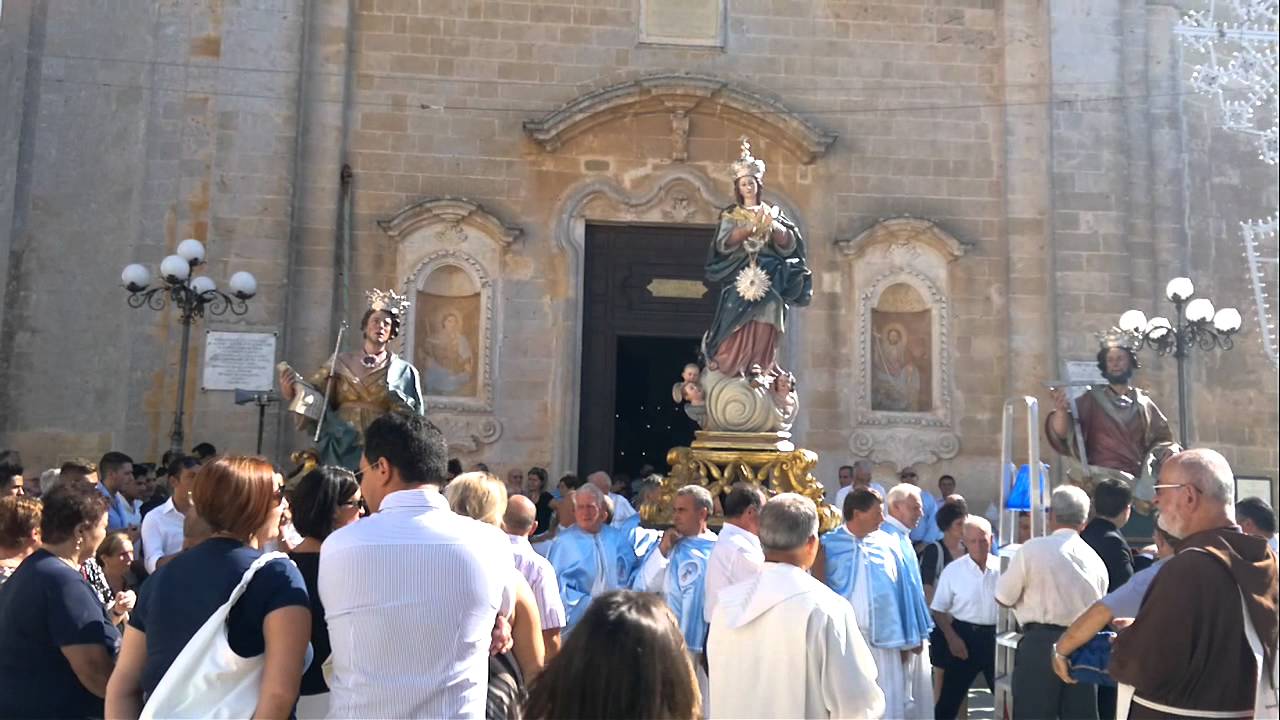 Inizio Tradizionale Processione Festa Madonna dell'Uragano - Diso 2011 (HD)