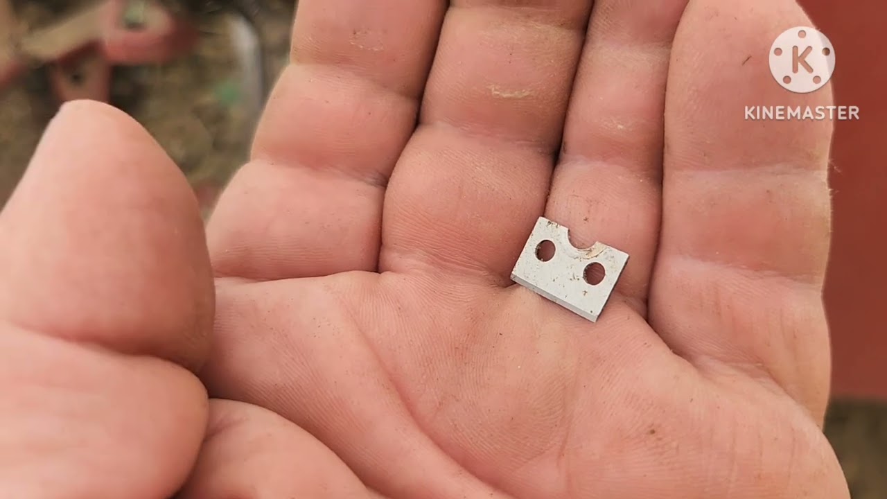 Case International 445 Baler removing a twine jam and tweaking the knot McCormick knotter style