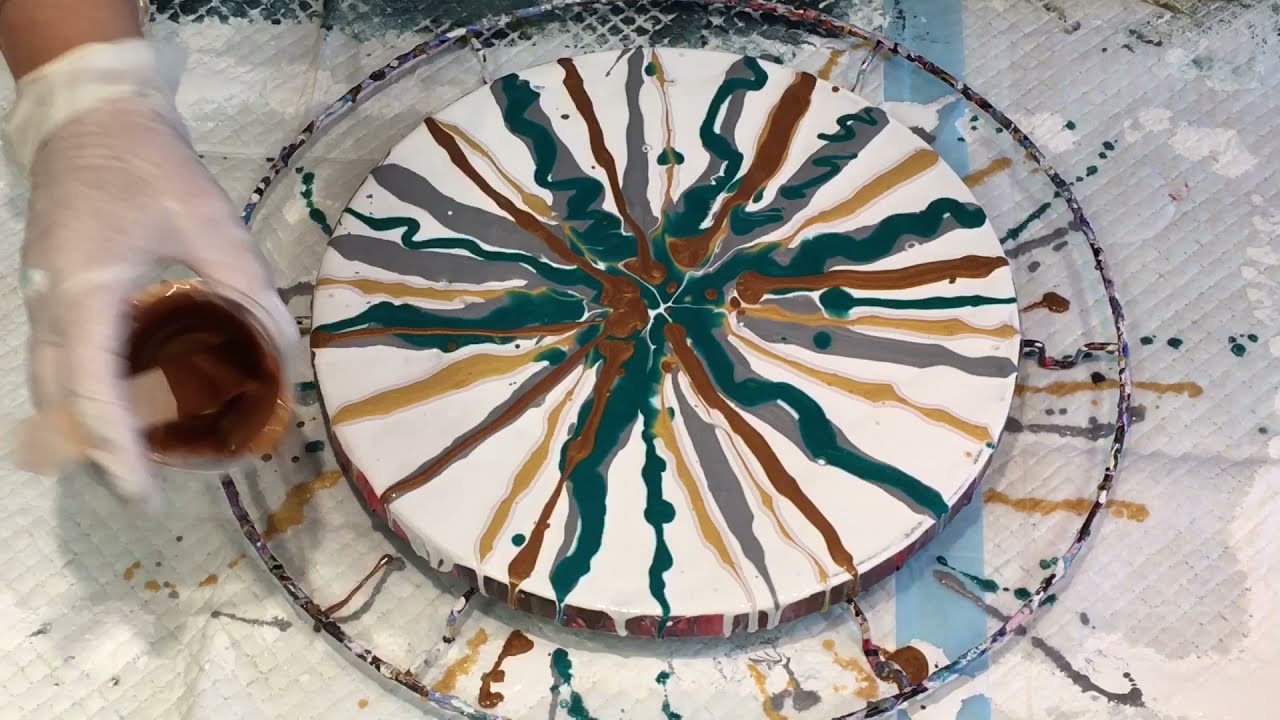 AMAZING DUTCH POUR WITH A TWIST AND TURN