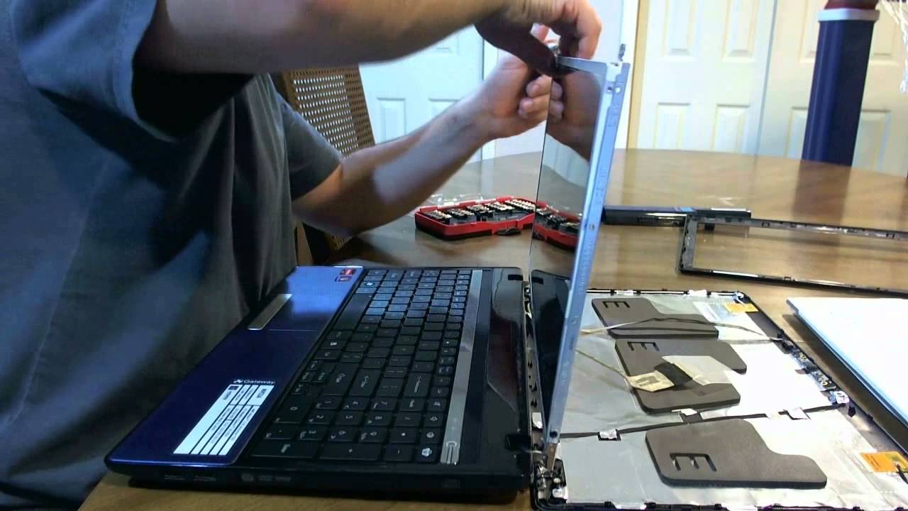 Laptop screen replacement / How to replace laptop screen [Gateway NV53A24u].WMV