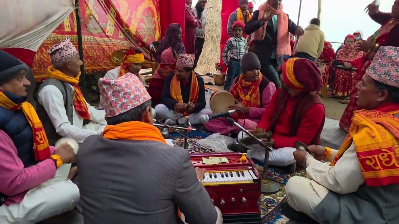 पर्बत खुर्कोटको भजनमा यसरी नाचे भक्तजनहरु bhajan parbat pang khurkot