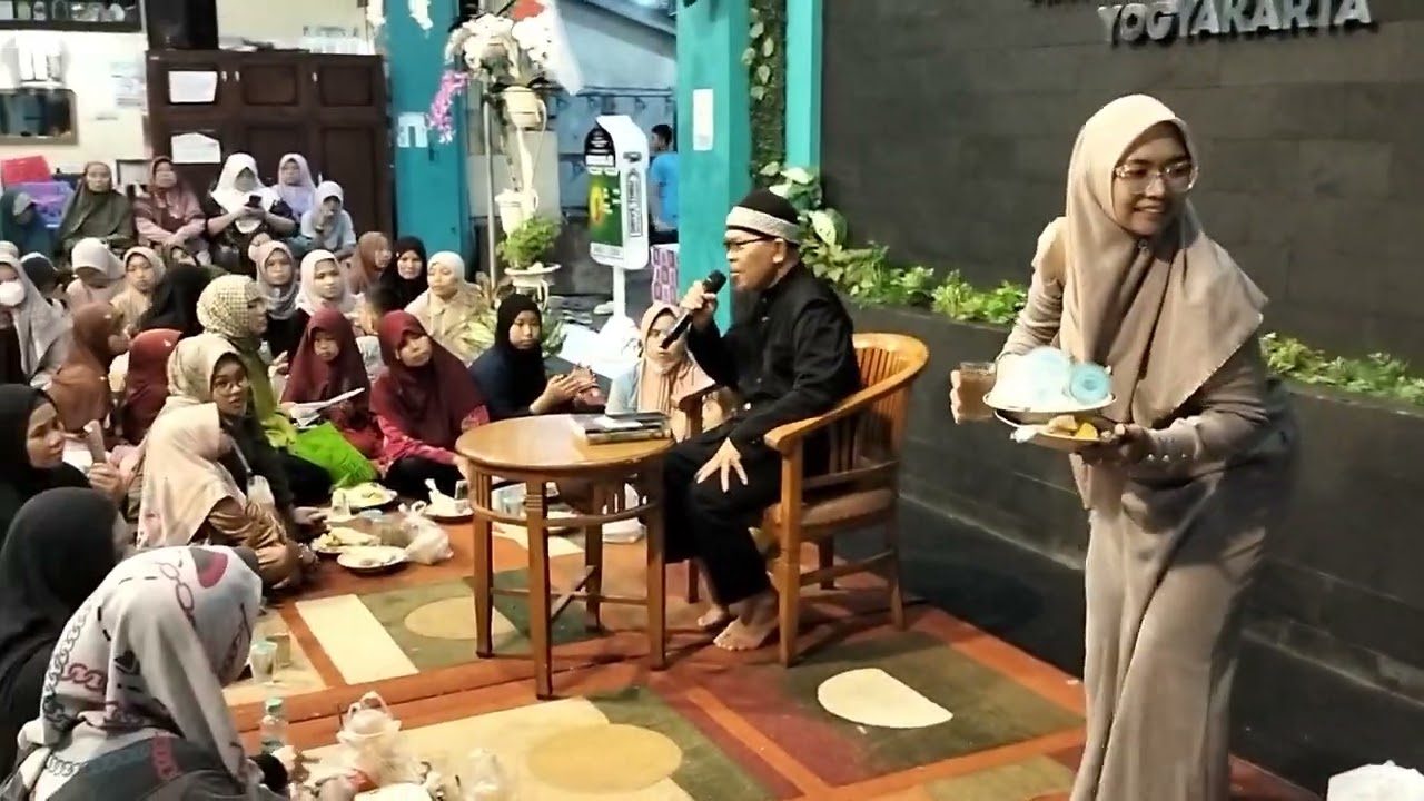 Kajian jelang iftor oleh ustadz Imam Supardi di Masjid Jogokariyan Yogyakarta Hari Ke 26.