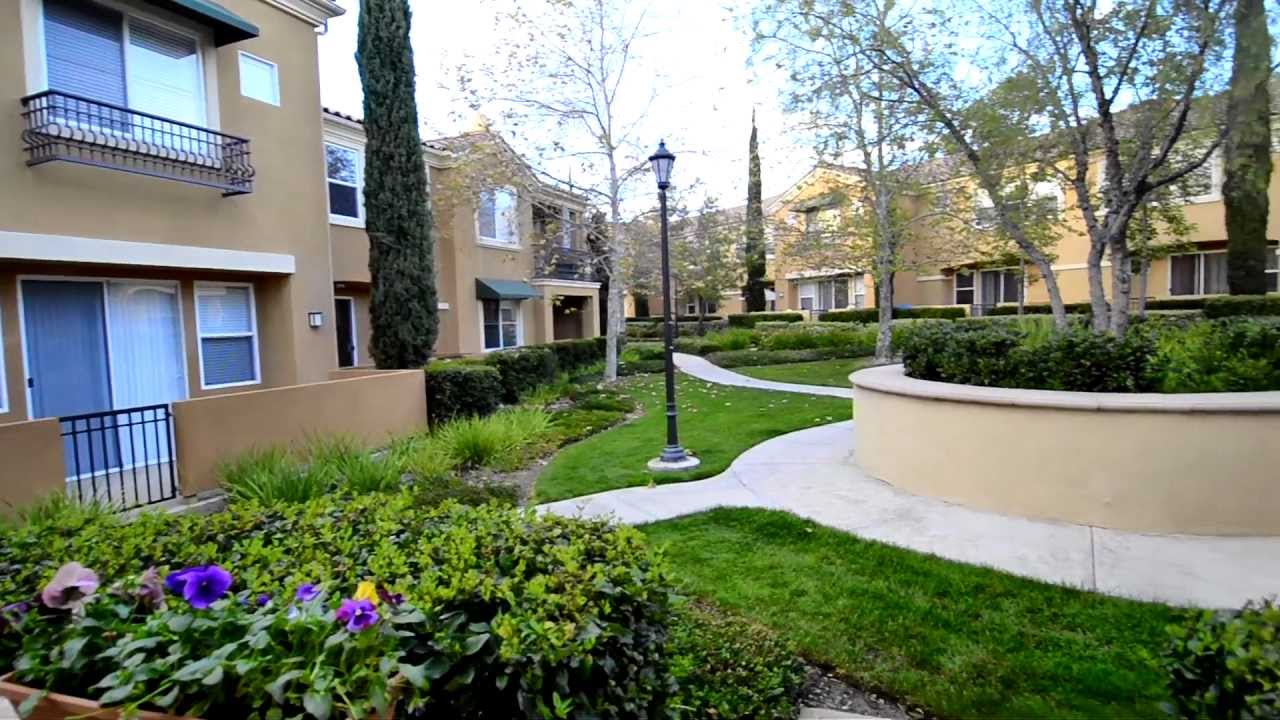 3 Bedroom 2.5 Bath with 2 Car Direct Access Garage, Luxury Townhome, Irvine, CA 92618