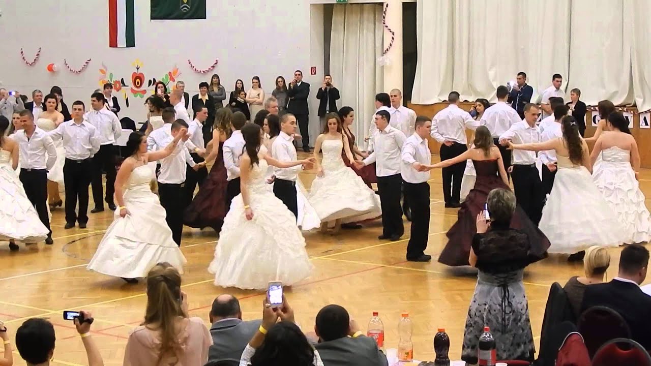 Szalagavató - FMPMSZIK, 2015/3, Nyitó tánc