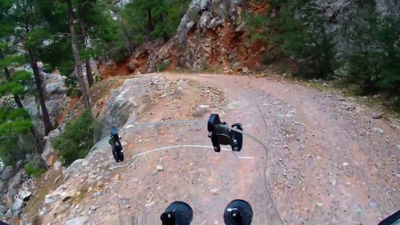 водопады Karamanastır Şelalesi