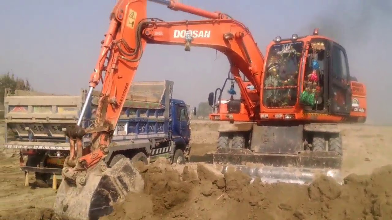 Doosan dx 140 model 2010 Hamari video pasand hai to like kare