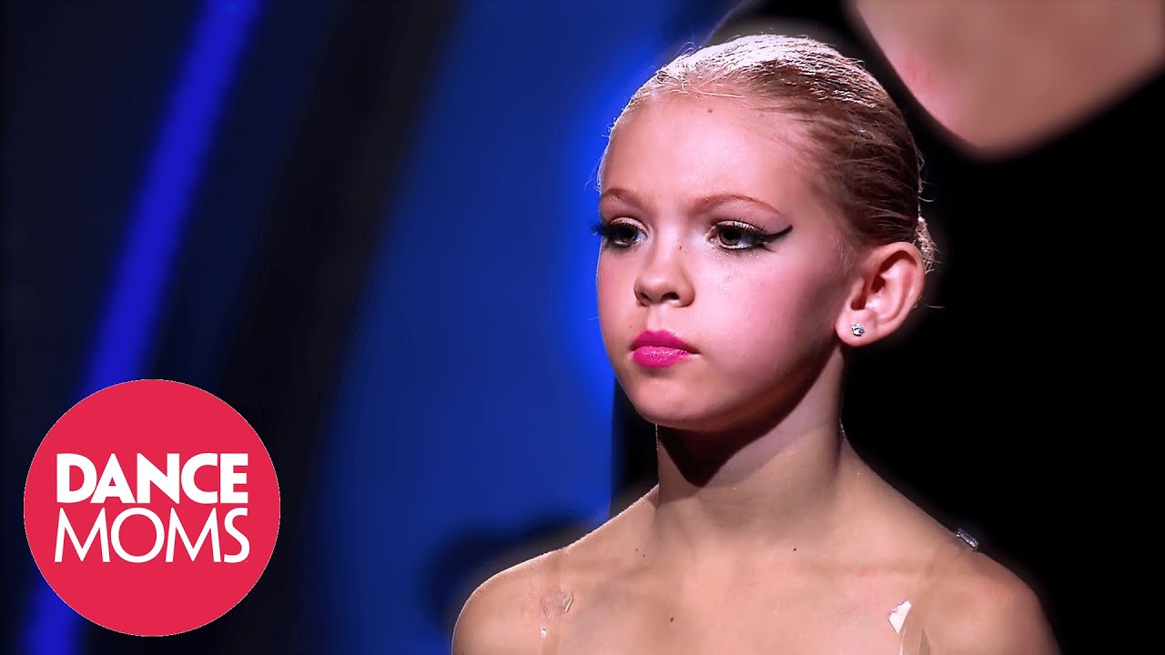 AUDC: It's Asia vs. Jordyn In A FLEXIBILITY CHALLENGE! (Season 1 Flashback) | Dance Moms