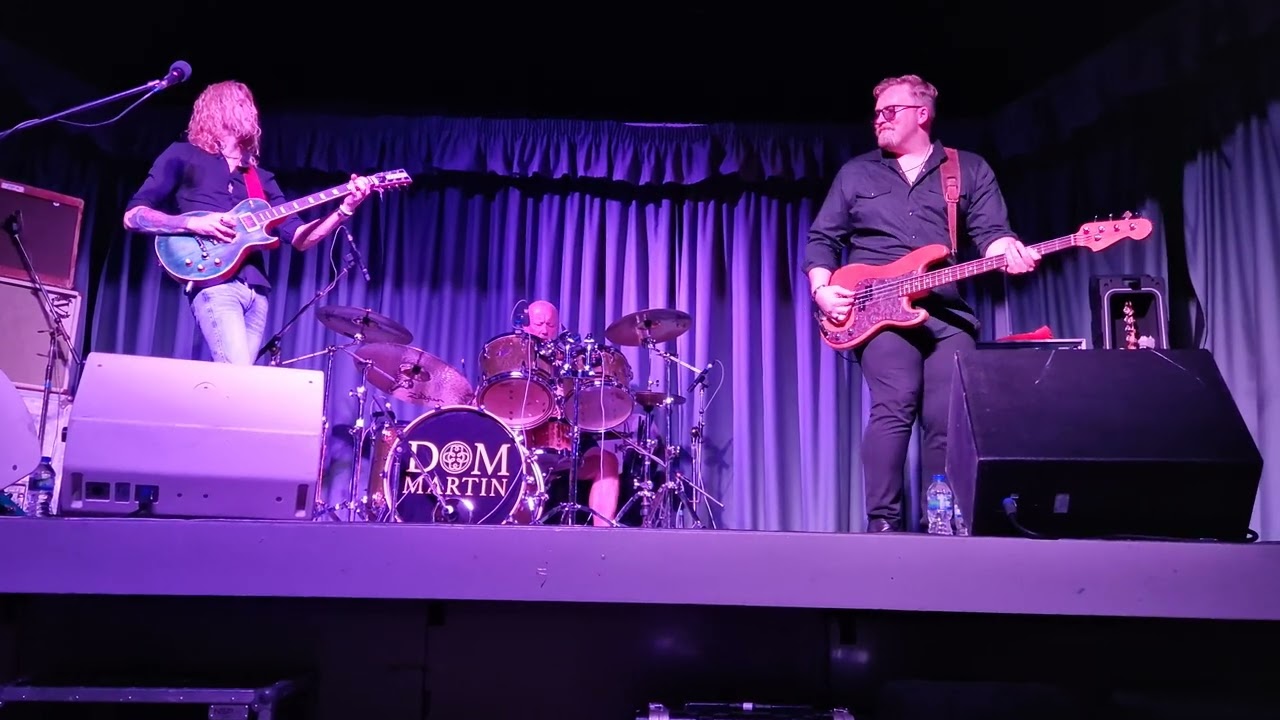 Dom Martin - Howlin'.  Goin' Up The Country Blues Club 18.07.25