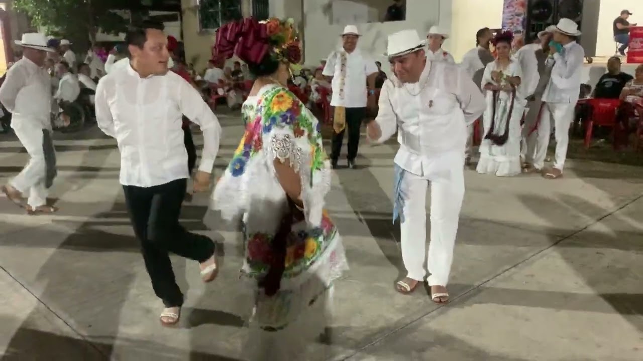 Jarana “Eugenia Solis”, Real Orquesta Yucateca ROYAT. Cancún 2025. Vaqueria en el Sagrado Corazón