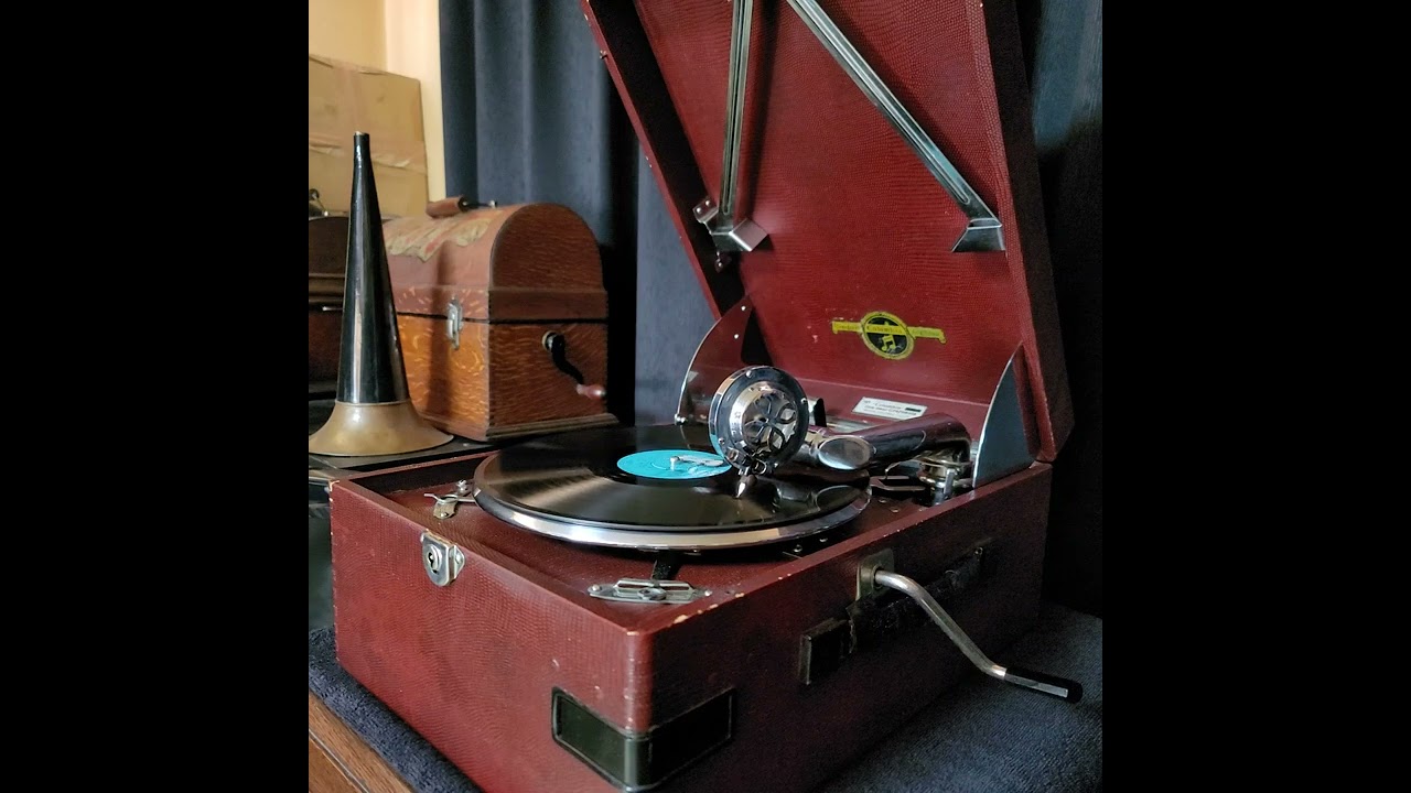 三波 春夫 ♪チャンチキ酒場♪ 1959年 78rpm. Columbia Model No G ｰ 241 phonograph.