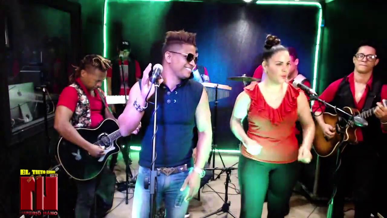 Victor Manuel Bachata - Si Ella Me Quisiera en Imperio Nano Music