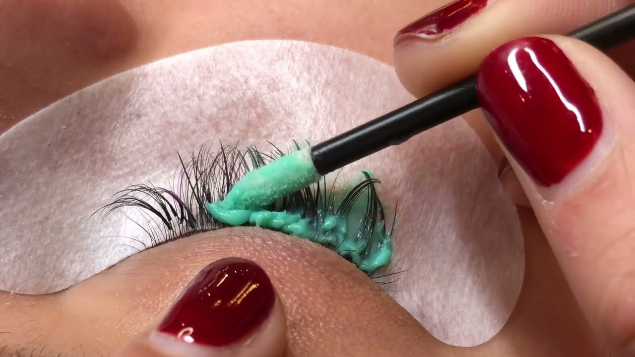 HOW TO REMOVE EYELASH EXTENSIONS *ODDLY SATISFYING*