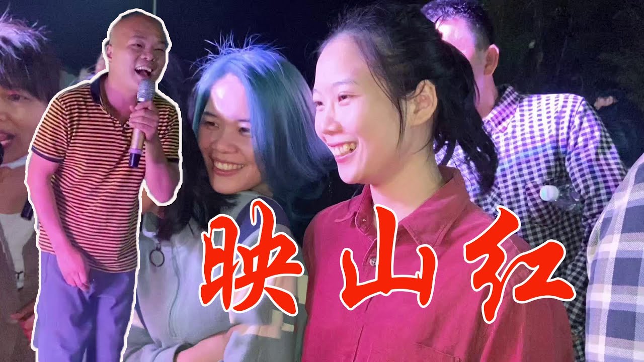 過年大場面，光哥在村里辦演唱會，人山人海【桂平光哥】