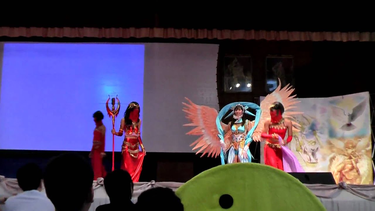 Summoner Master Card Cosplay