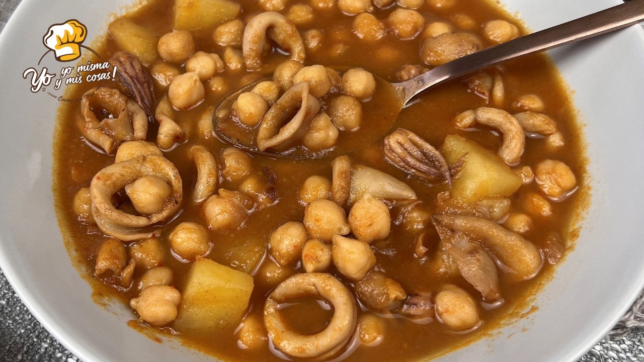 ⭐ Una receta Popular en Casa estos Garbanzos con Calamares, irresistibles me dicen que son
