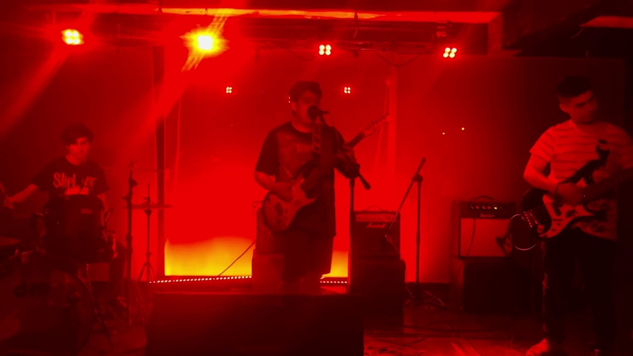 Objeto Volador - Deja vu (en vivo desde el redrum)