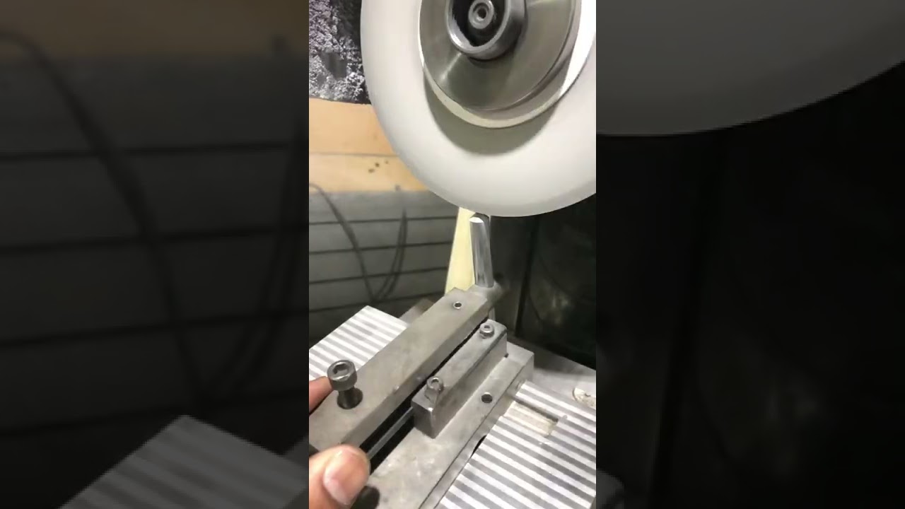 Wheel dresser setup in angle