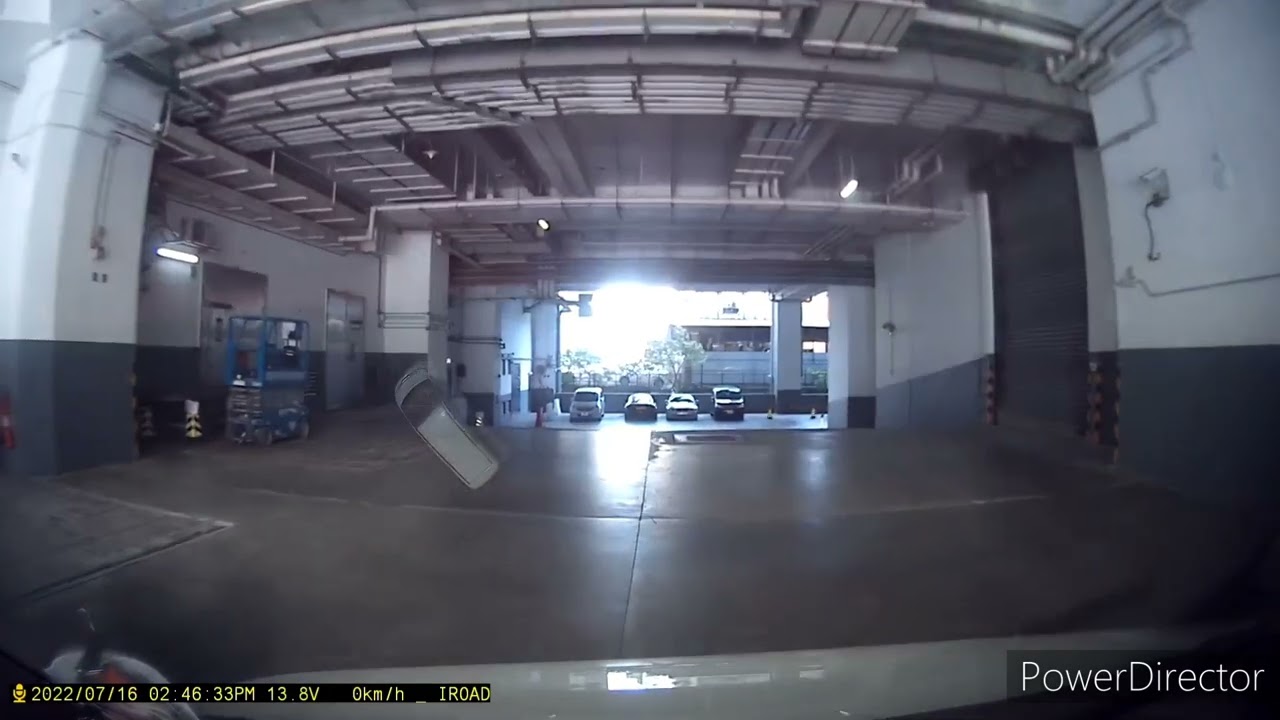 青衣嘉民領達停車場（入）