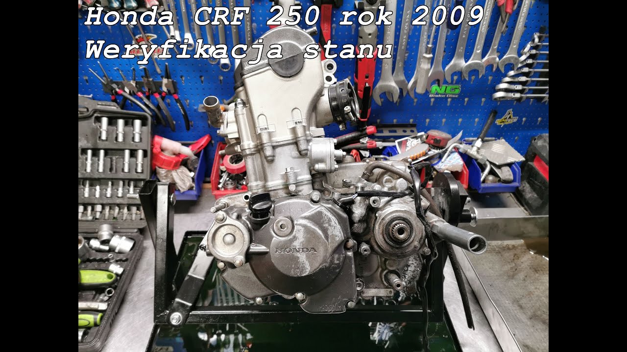 Honda CRF 250 rok 2009, rozbiórka silnika, weryfikacja stanu.