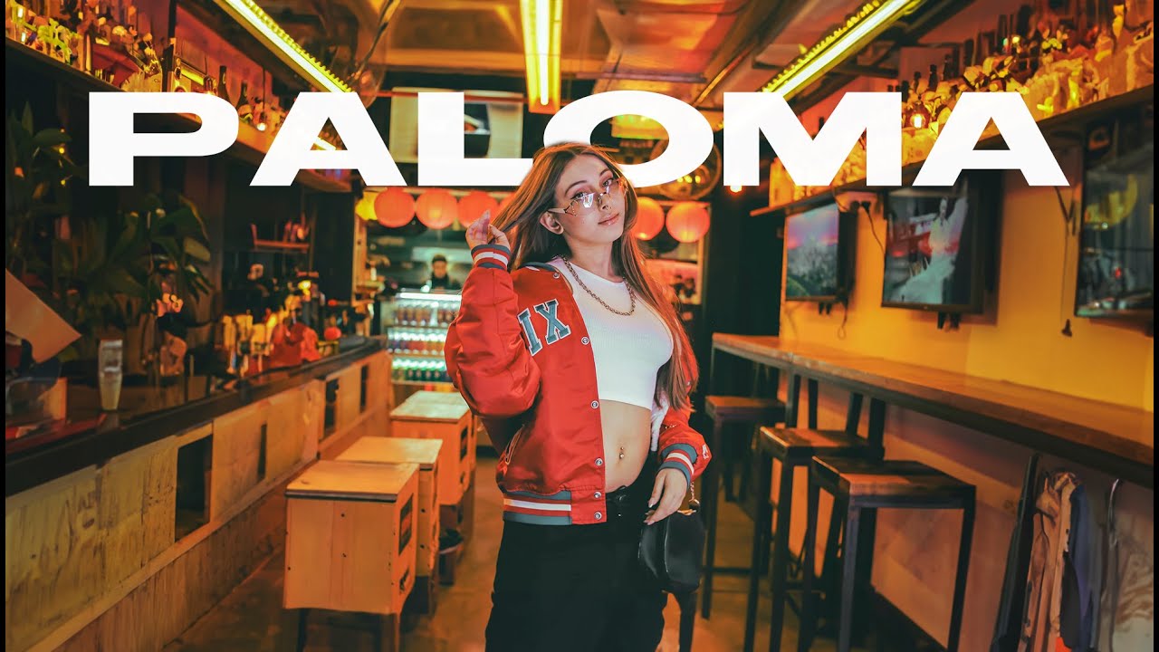Backstage Paloma