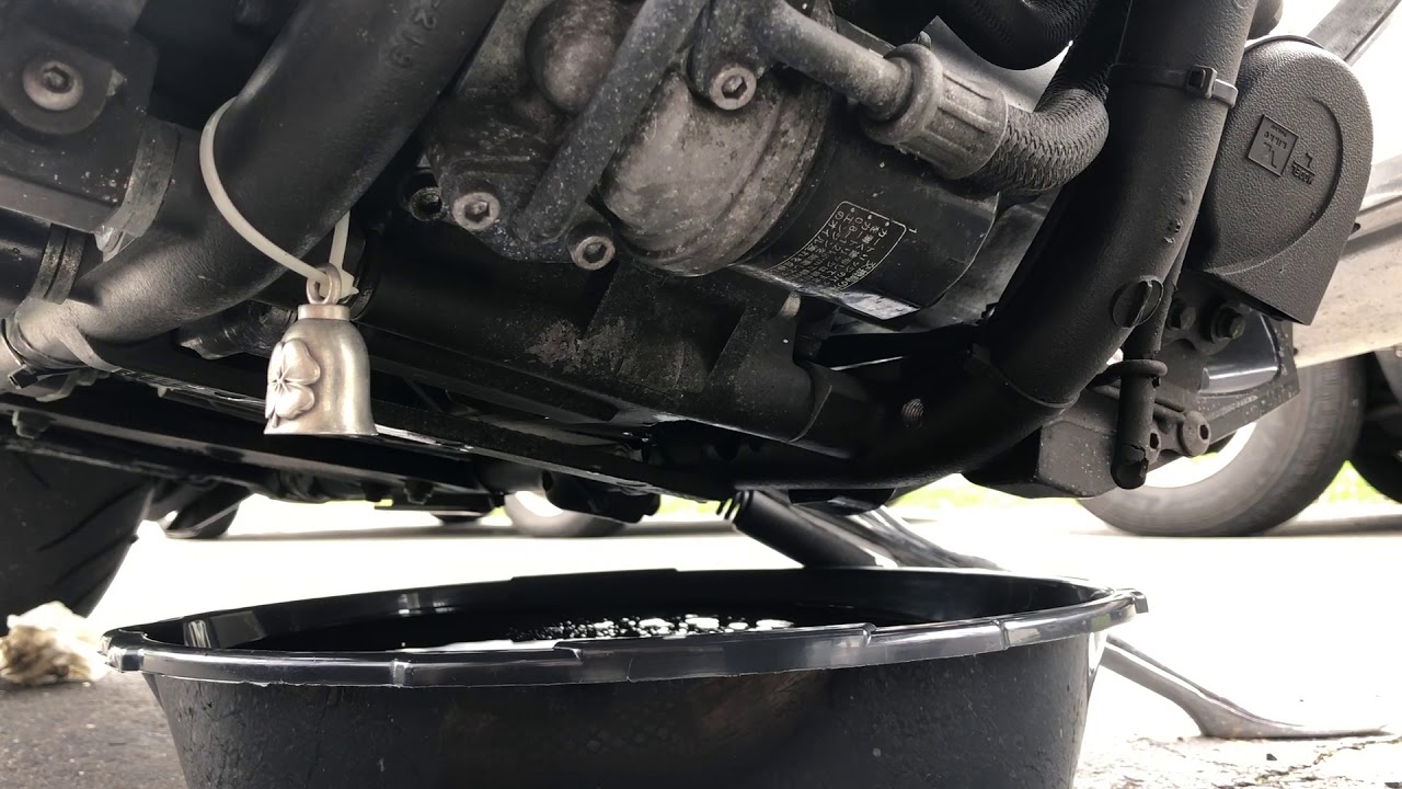 How To: Yamaha Stratoliner Oil Change