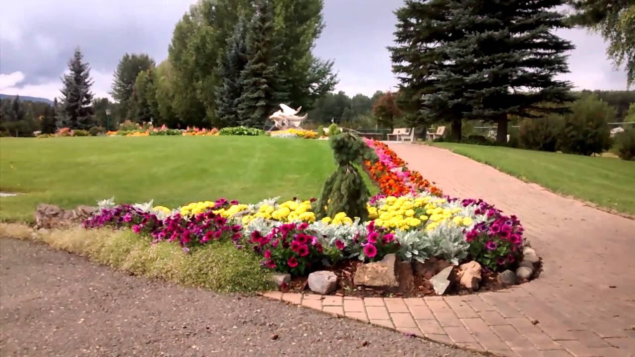 Fountain/Flowers In Steelhead Park Houston British Columbia