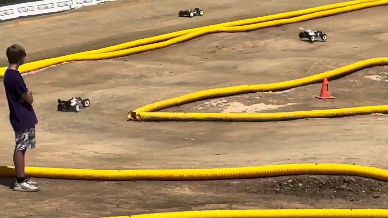 LCRC RACEWAY MUGEN CHALLENGE RYAN MAIFIELD NITRO BUGGY FRIDAY PRACTICE