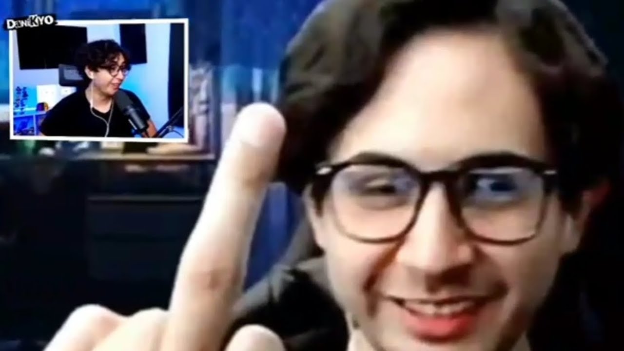 Danikyo reacciona a su segundo poop hecho por Brothe1383 (yo pog)