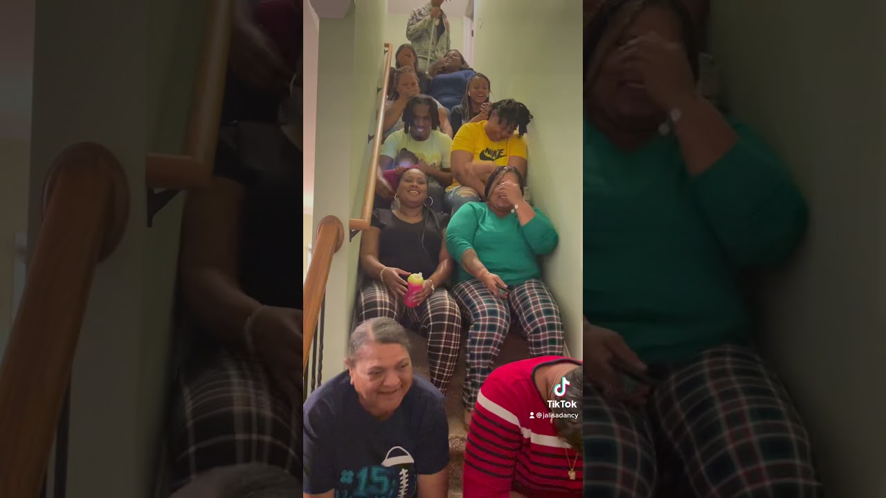 Caught up in bad romance challenge😂😂😂 Dancy Family Christmas choir😂😂😂