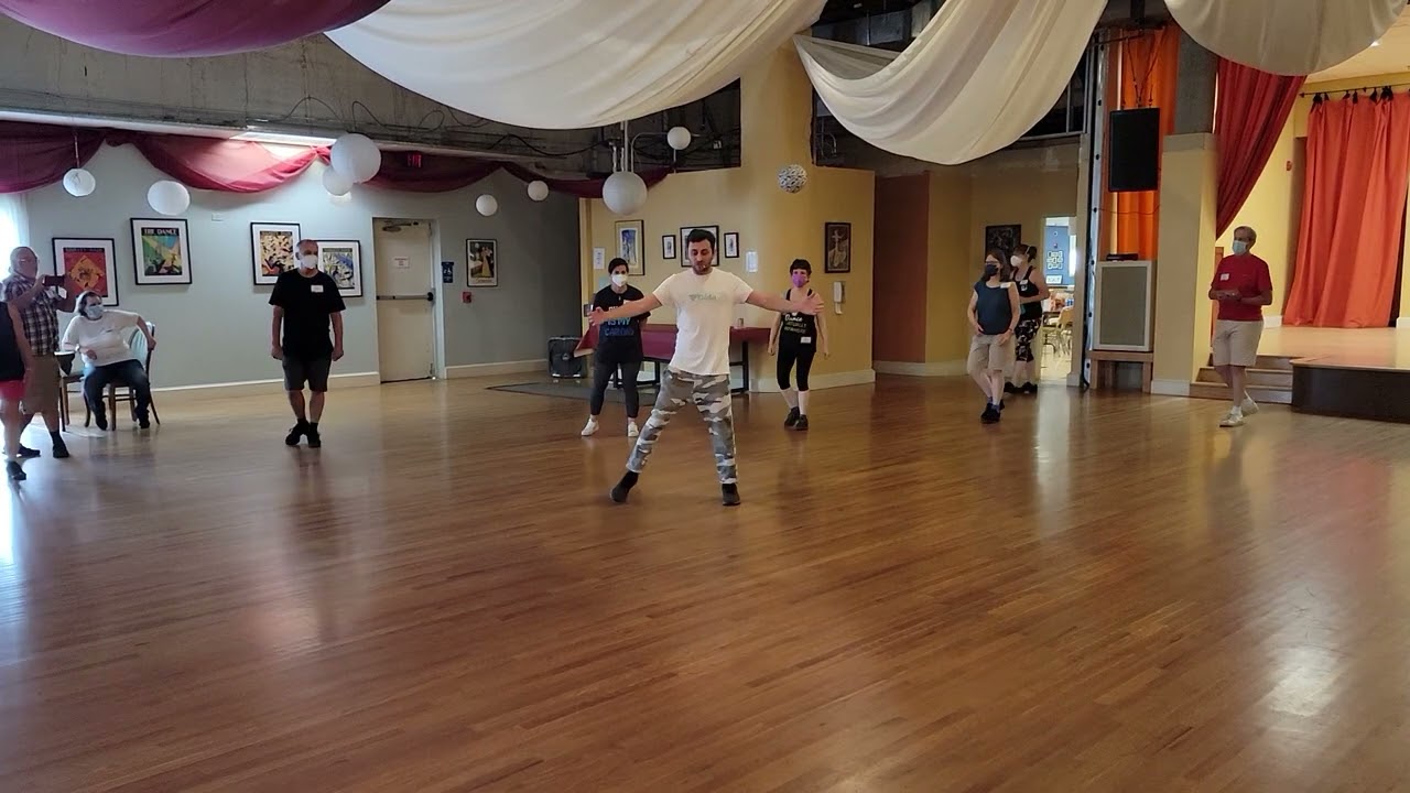 Aneni Bashirim by  Yaron Ben Simhon Walk Through by Marcelo Marianoff