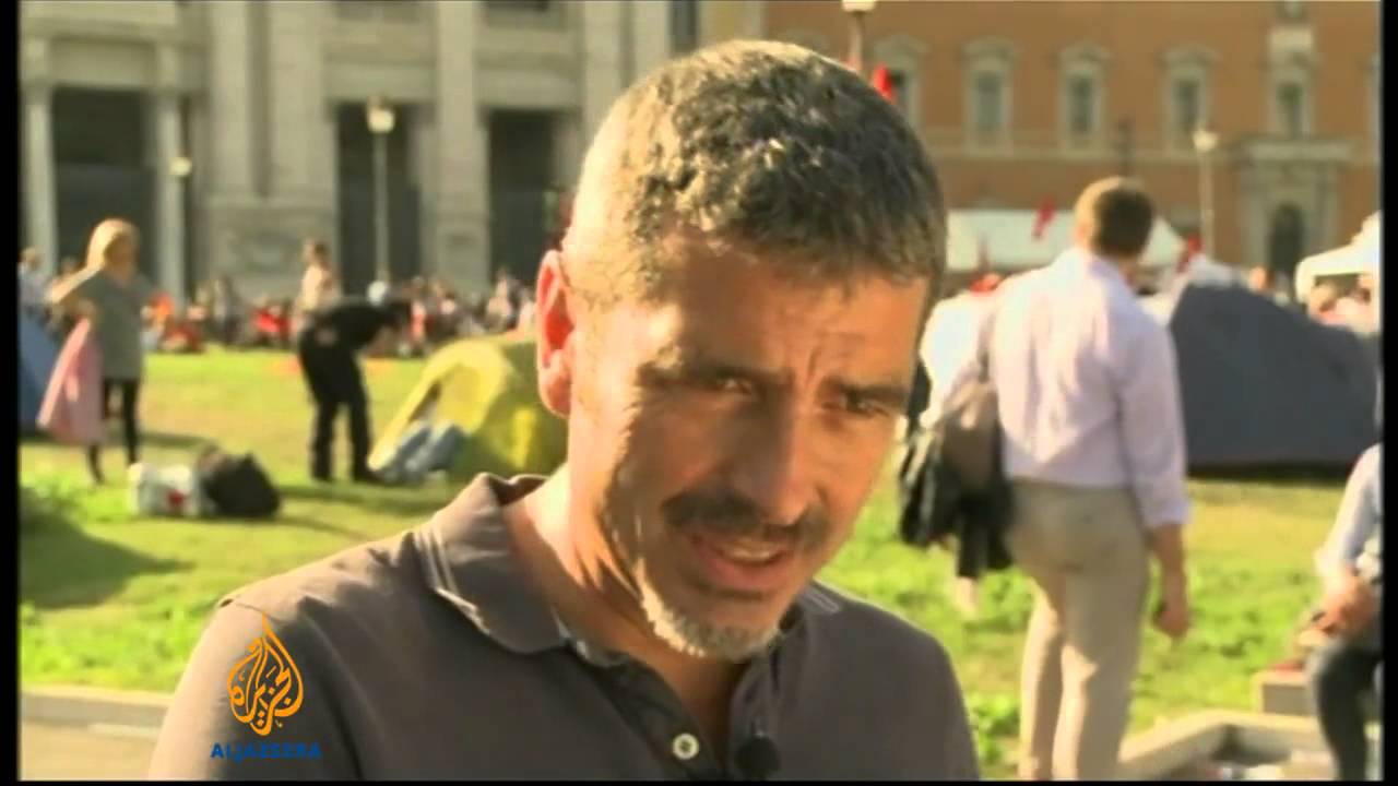 Thousands protest Italy's new budget