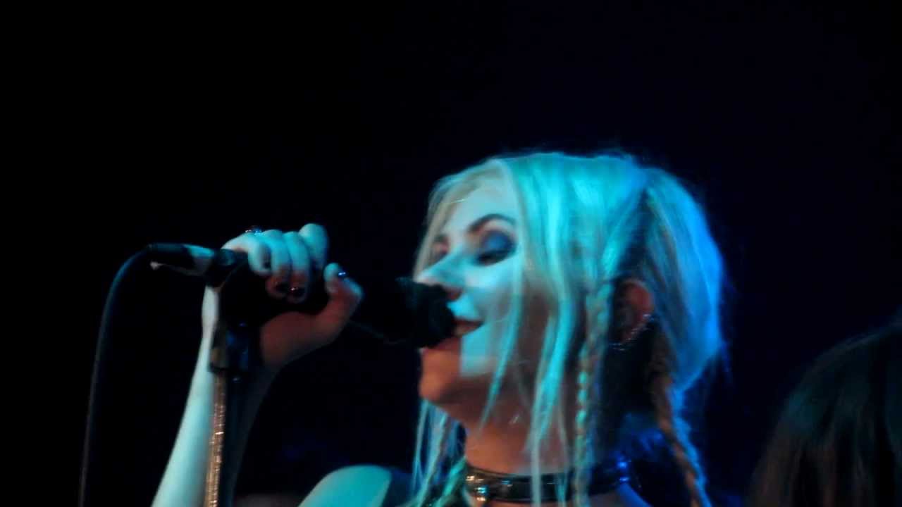 The Pretty Reckless - Goin' Down (LIve @ The Beaumont Club)