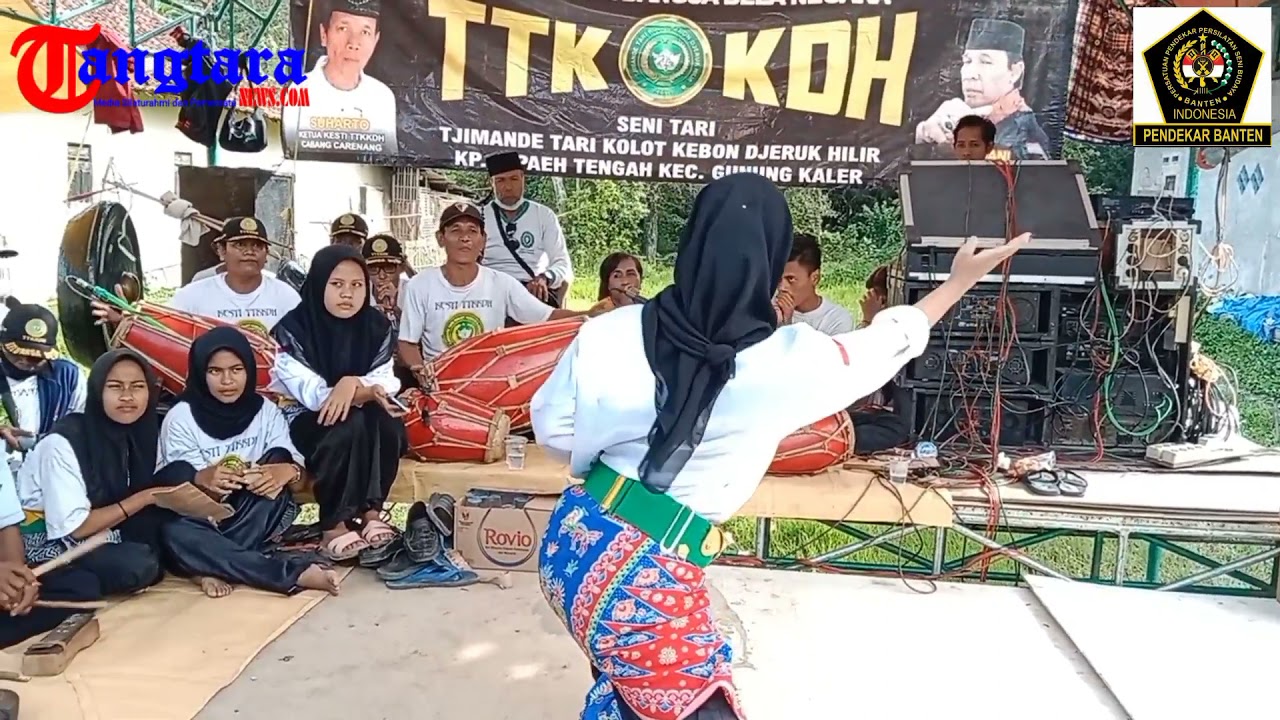 Murni Srikandi Pendekar Banten, Aksinya Mendapatkan Banyak Saweran