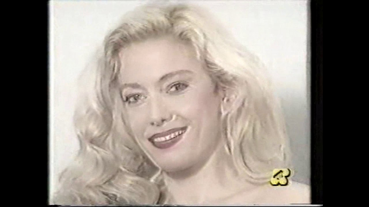 SPECIALE SU "L'ARABA FENICE" -  Italia1 1988