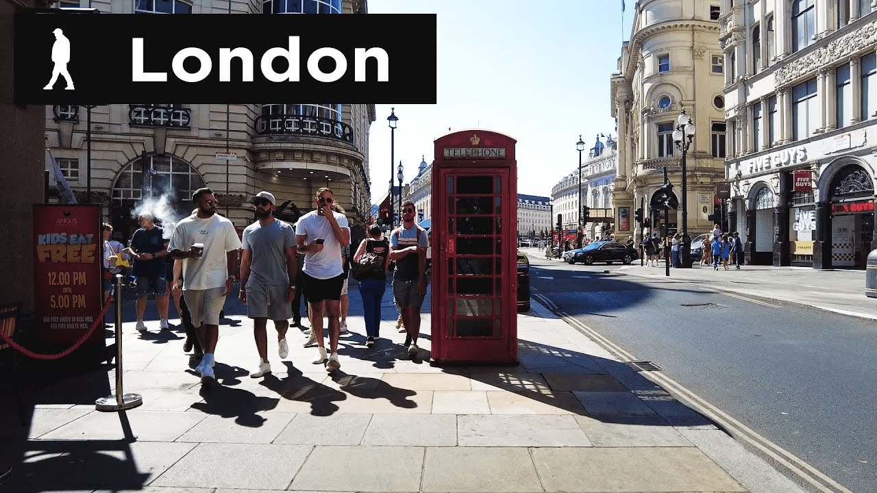 London Sunshine walk from Trafalgar Square to Regent Street | Outside Walker