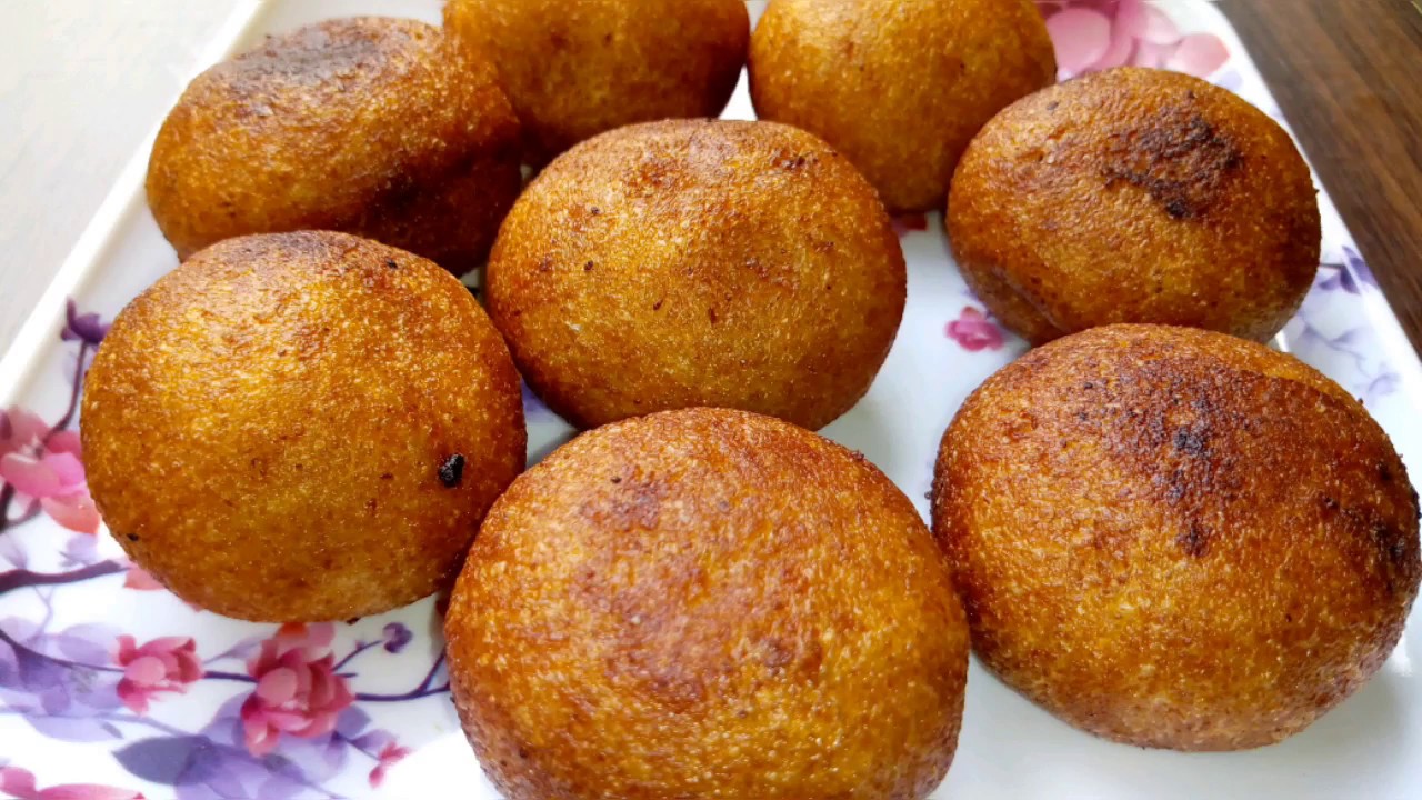 ଆମ ଓଡ଼ିଶା ଷ୍ଟାଇଲ୍ ସୁଜି ମଣ୍ଡା / Suji Kakara In Odia || Odisha Style Manda Pitha