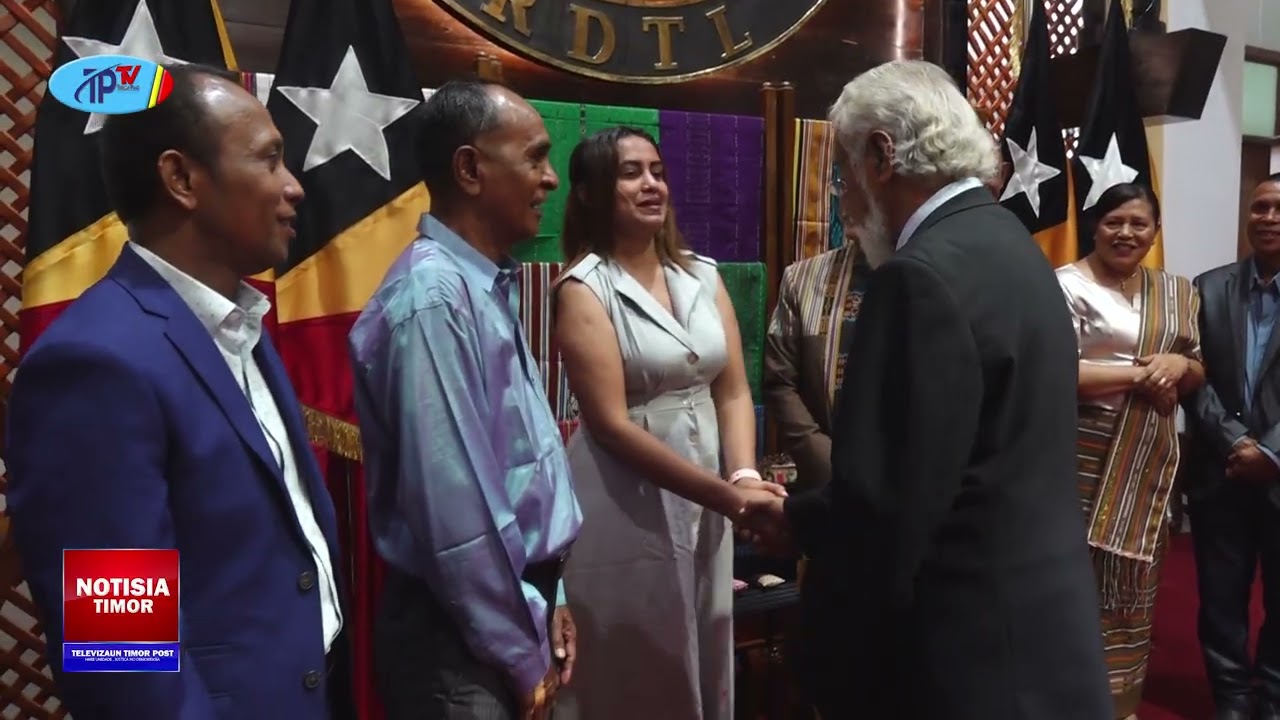 REGINA SIMU POSE NUDAR VISE MINISTRA FINANSAS FOUN