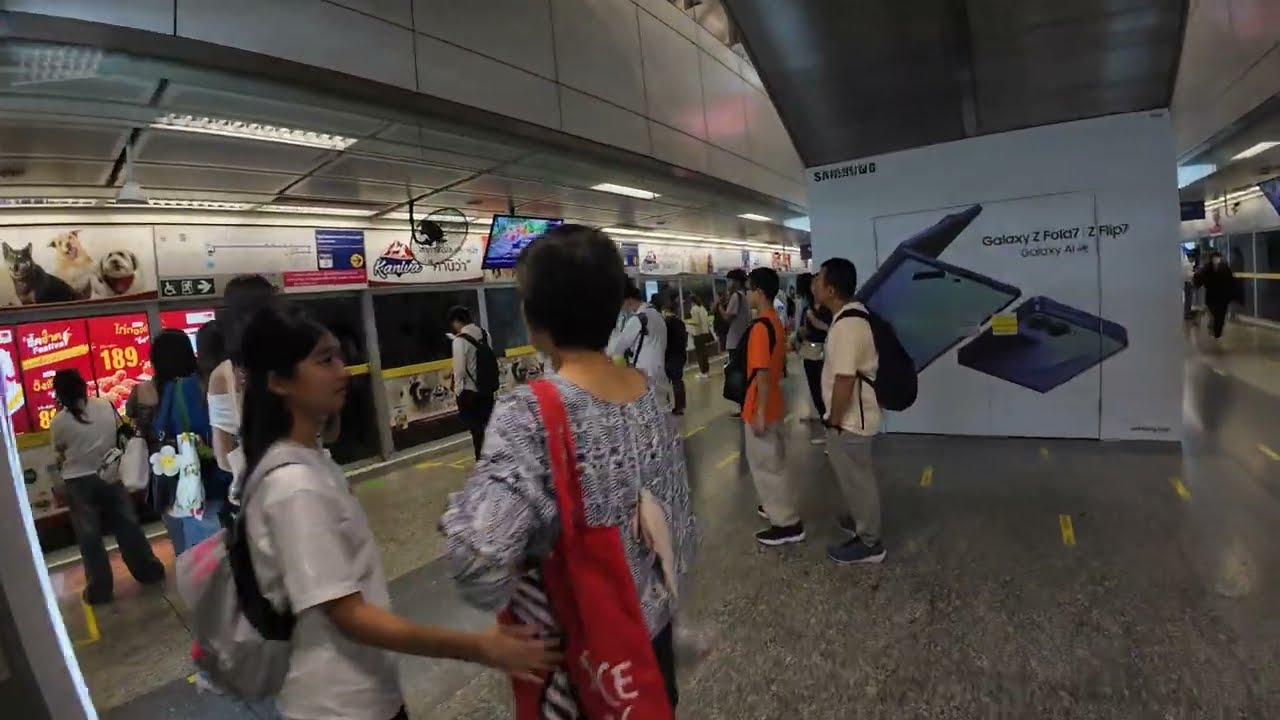 How to Use the MRT Subway in Bangkok, Thailand.