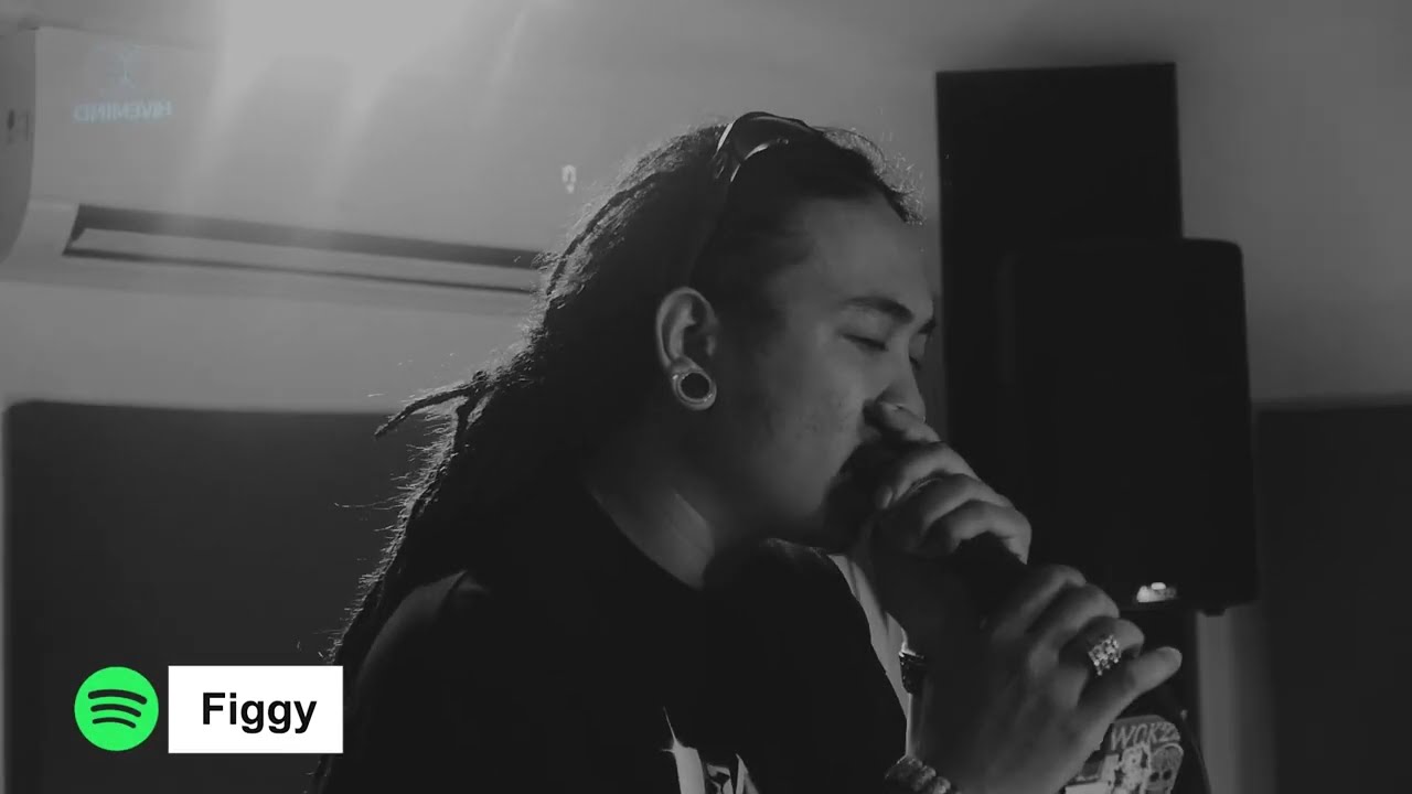 HIVELIVE | Bitch - Figgy