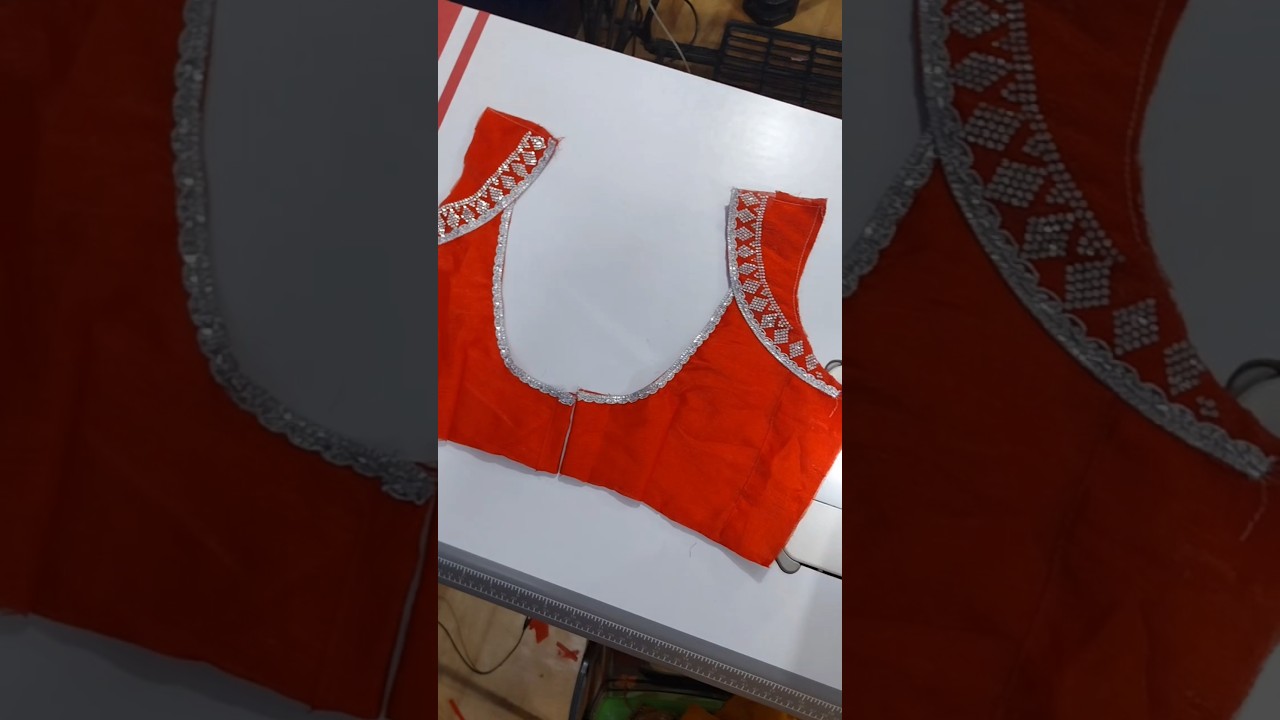 Back Blouse Ki Cutting& Stitching