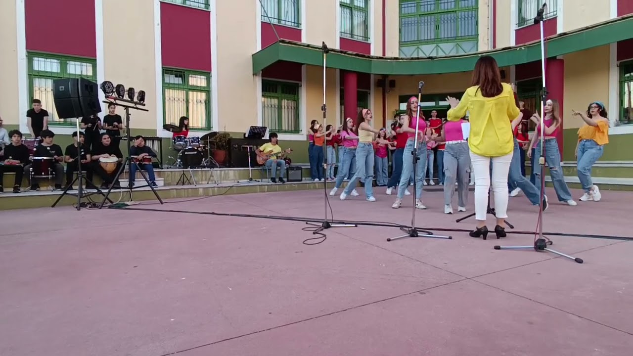 The Lions Sleeps Tonight - Σύνολο Μιούζικαλ &  Μουσ. Κινημ. ΜΣ Λάρισας & Σύνολο Κρουστών ΜΣ Λευκάδας